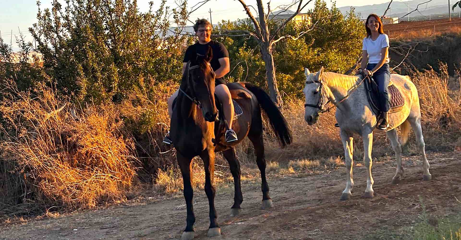 Passeggiata a cavallo in fattoria per bambini