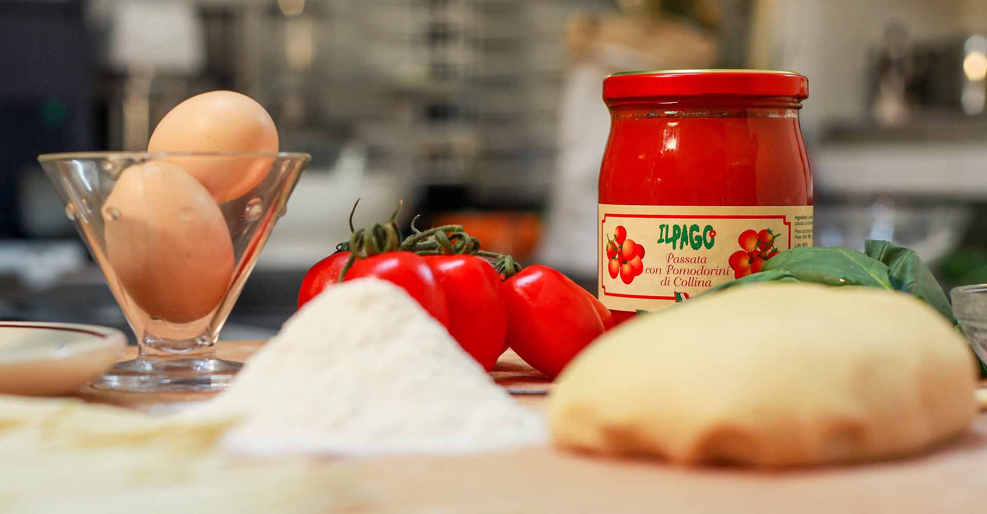 Ingredienti Frizzuli con Passata di Pomodoro e Pomodorini